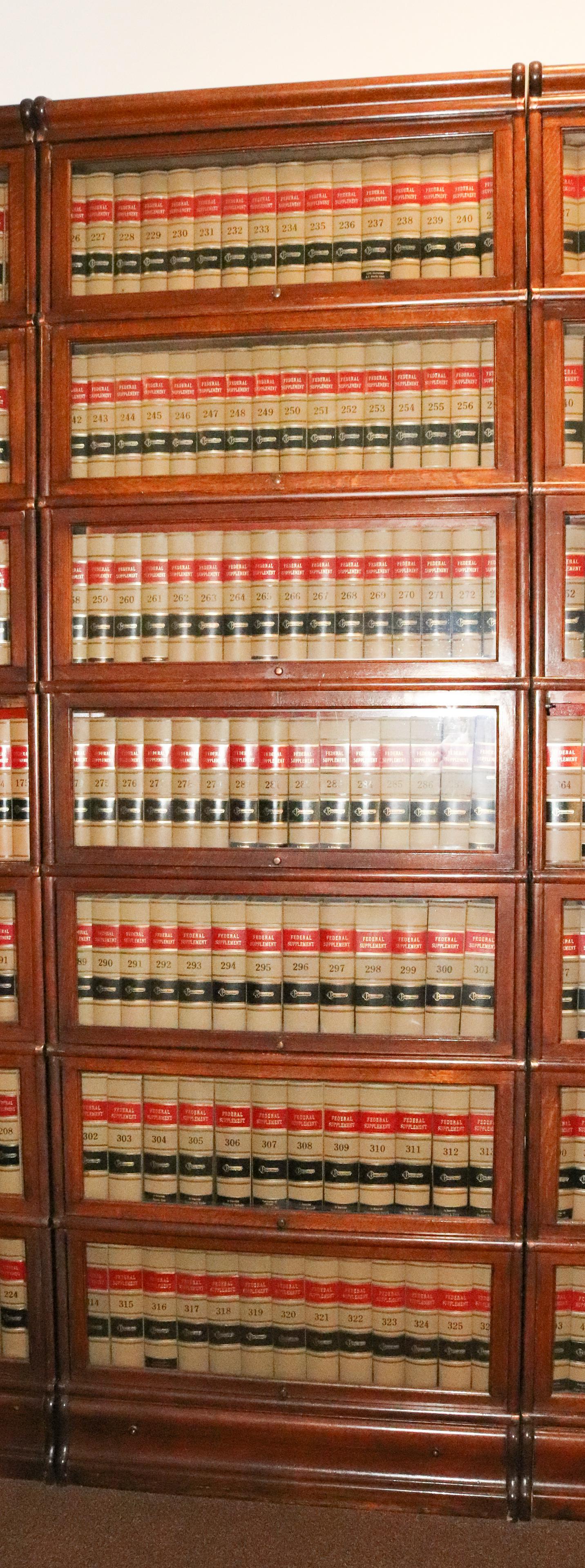 GLOBE WERNICKE BOOKCASE (1 of 3)