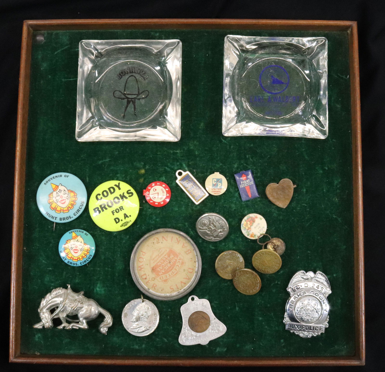 LOT OF ADVERTISING, BUTTONS, BADGES AND MORE (1 of 6)
