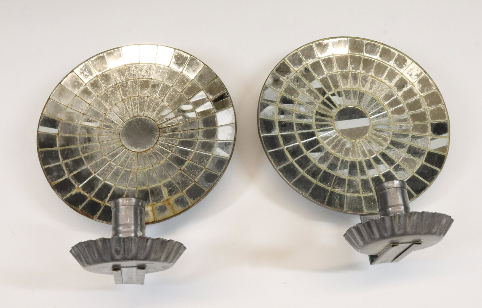 (2) CONTEMPORARY WALL SCONCES (1 of 2)