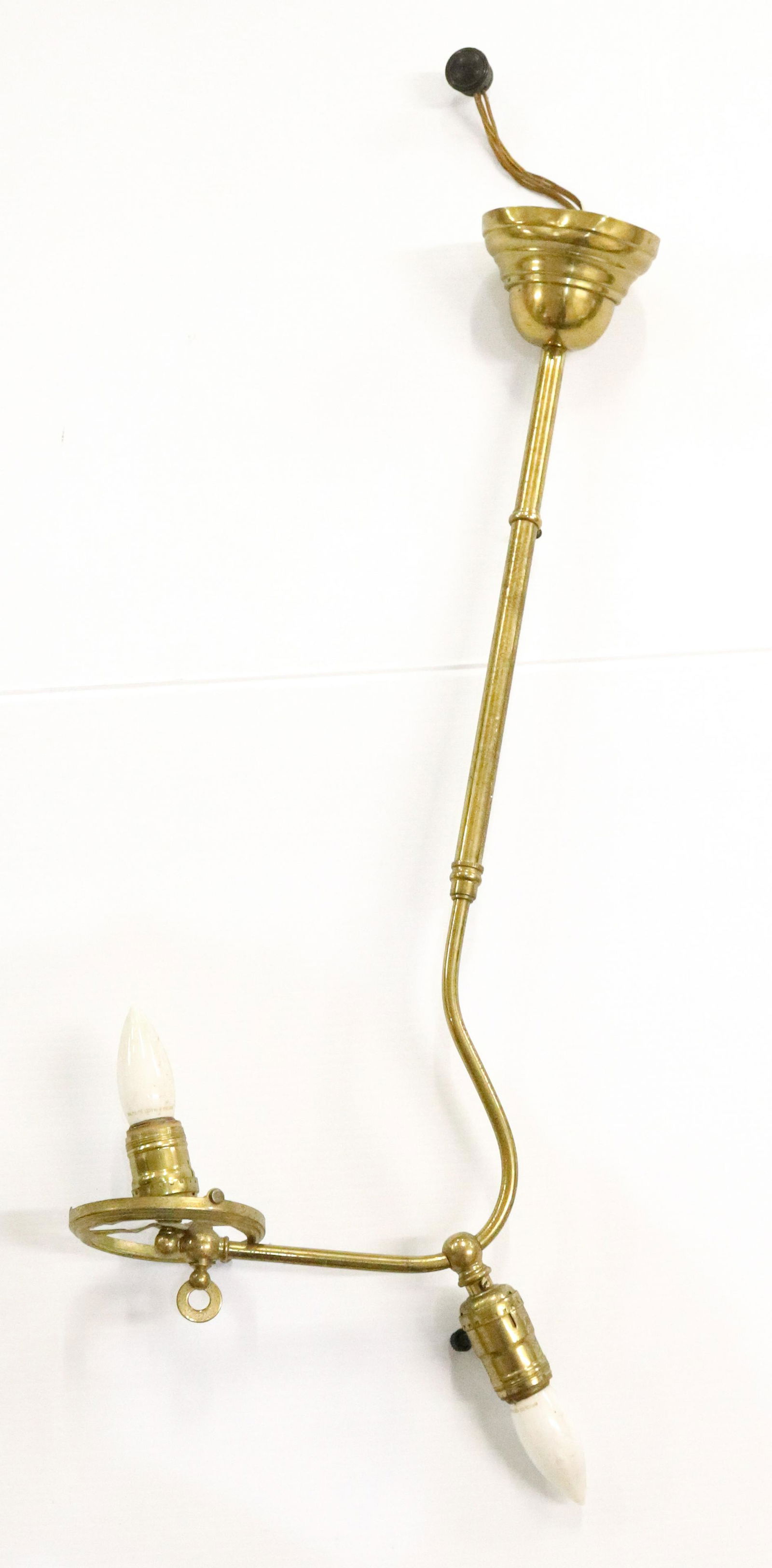 VINTAGE BRASS LIGHT FIXTURE (1 of 2)