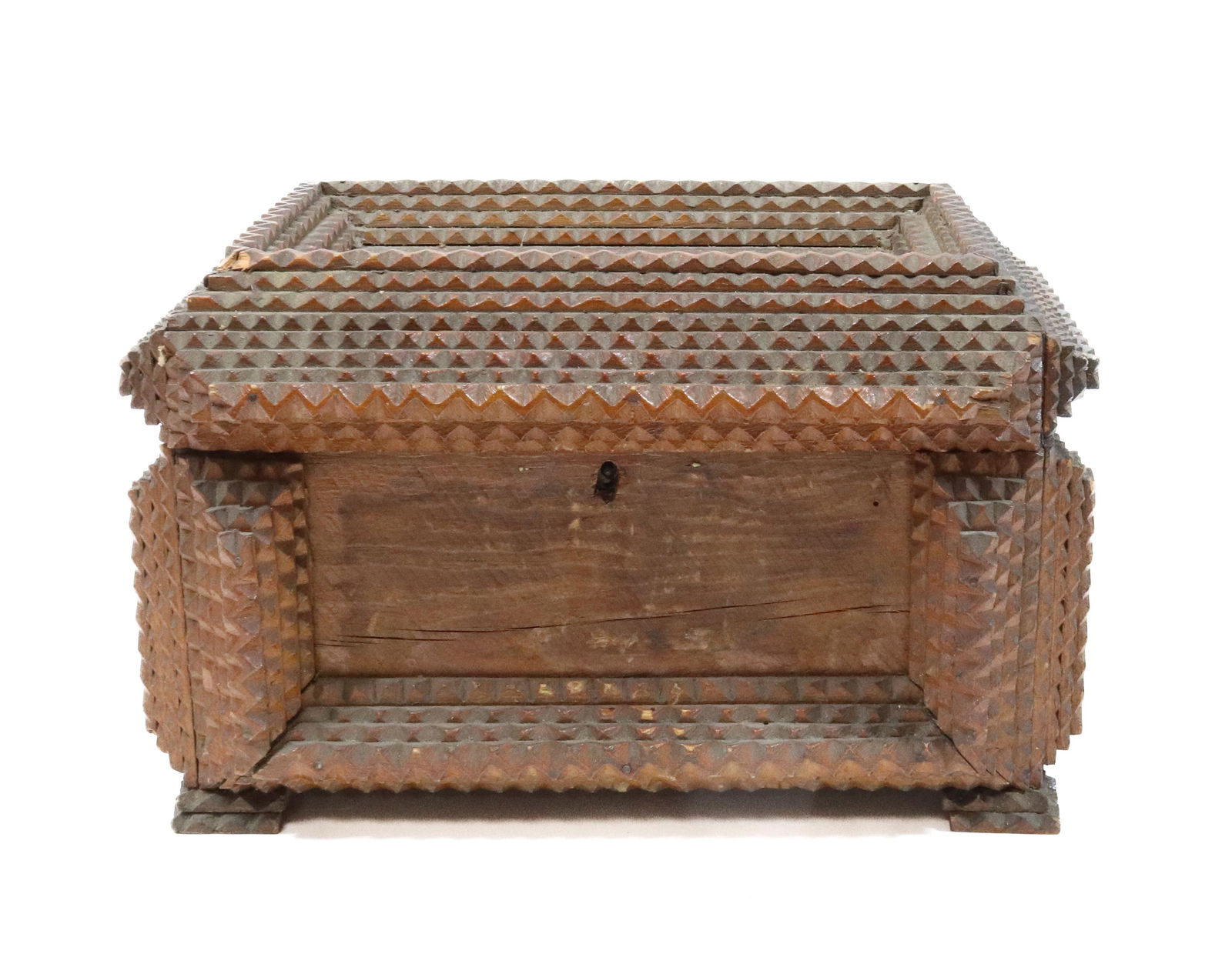 TRAMP ART LIFT LID BOX (1 of 6)