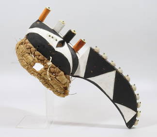 CARVED AFRICAN MASK (1 of 4)