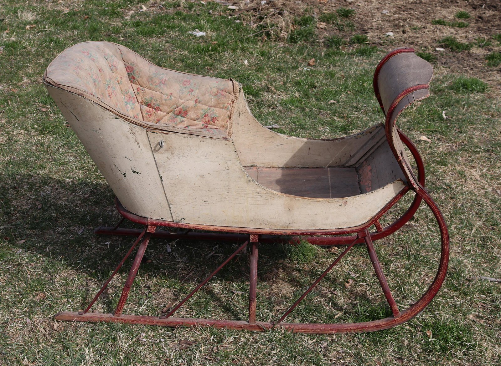 CHILDS PAINTED SLEIGH (1 of 5)