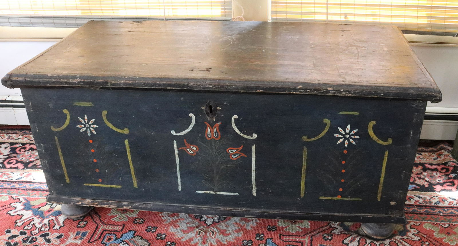 EARLY 19TH CENTURY PAINTED BLANKET CHEST (1 of 7)