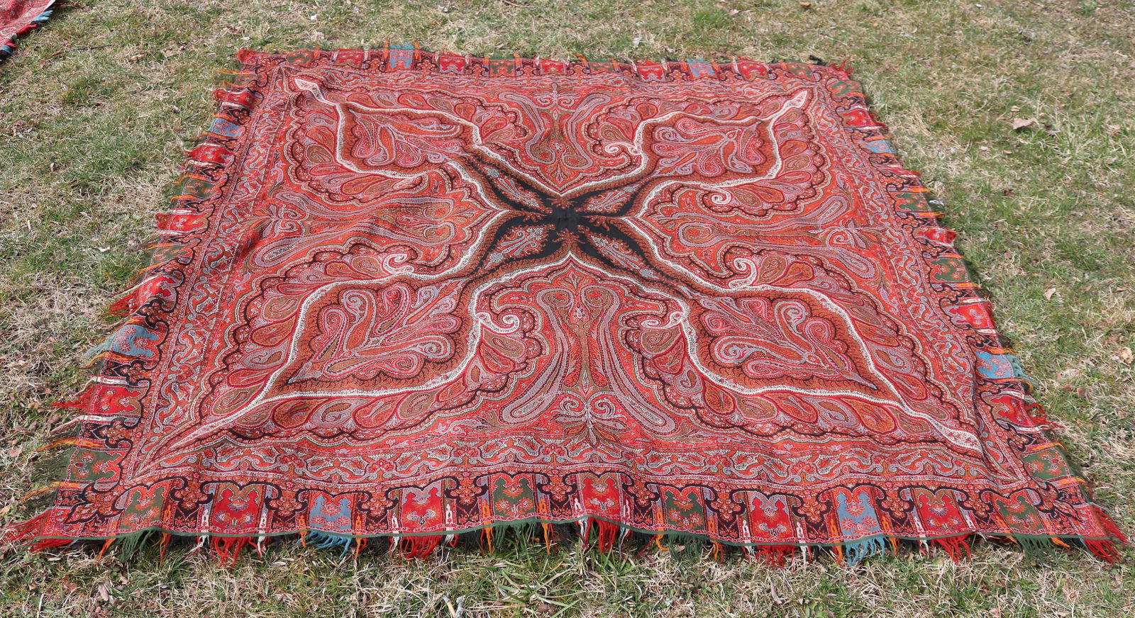 ANTIQUE PAISLEY SHAWL (1 of 7)