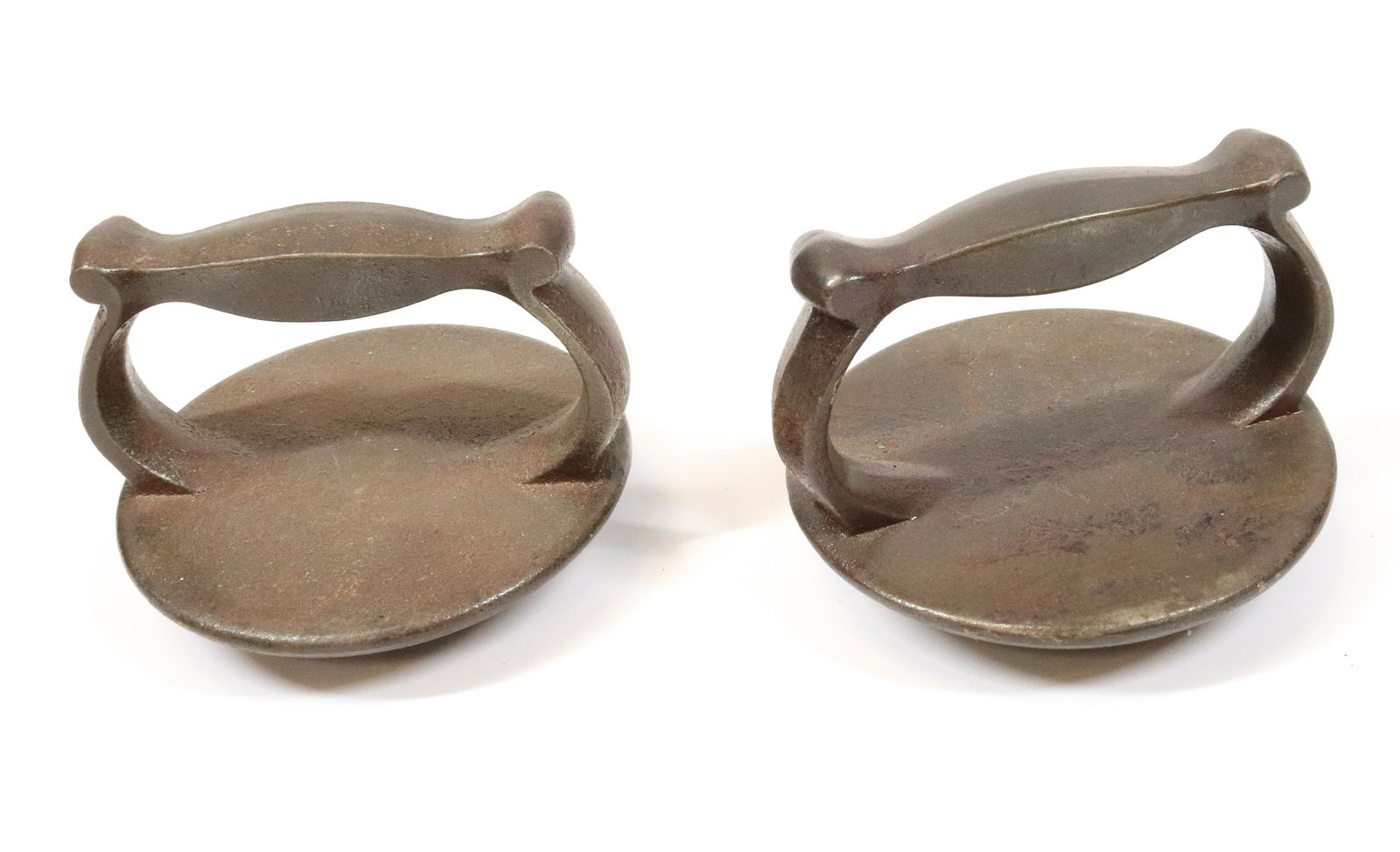 PAIR OF CAST POLISHING IRONS (1 of 2)