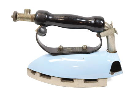 ENGLISH GAS IRON: A. KENDRICK & SONS LTD. BLUE PORCELAIN. 8 1/2" L. Terms: PLEASE READ CAREFULLY BEFORE BIDDING. THIS IS AN ONLINE ONLY AUCTION. PREVIEWS WILL BE - WEDNESDAY APRIL 26TH, THURSDAY APRIL 27TH FROM