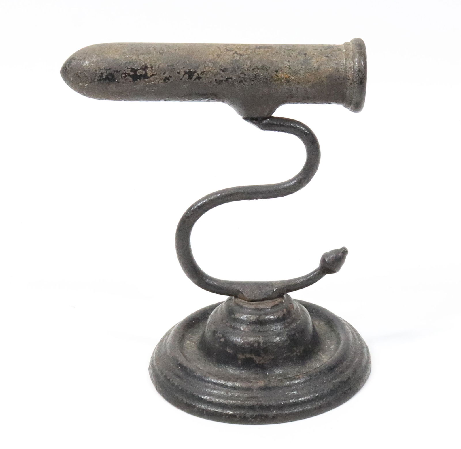 ENGLISH GOFFERING IRON: IRON ROUND BASE WITH ACORN TAIL POST. 5" BARREL. Terms: PLEASE READ CAREFULLY BEFORE BIDDING. THIS IS AN ONLINE ONLY AUCTION. PREVIEWS WILL BE - WEDNESDAY APRIL 26TH, THURSDAY APRIL 27TH FROM 9:00 AM