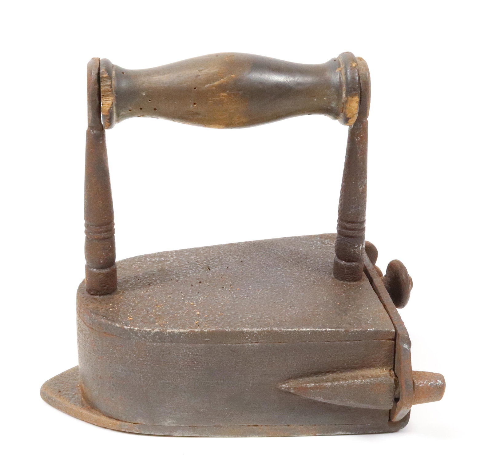 ANTIQUE SLUG IRON: ROUND BASE, EXTENDED TOP SLUG IRON WITH EARLY SIDE CATCH. 6 1/2" L. Terms: PLEASE READ CAREFULLY BEFORE BIDDING. THIS IS AN ONLINE ONLY AUCTION. PREVIEWS WILL BE - WEDNESDAY APRIL 26TH, THURSDAY APRIL