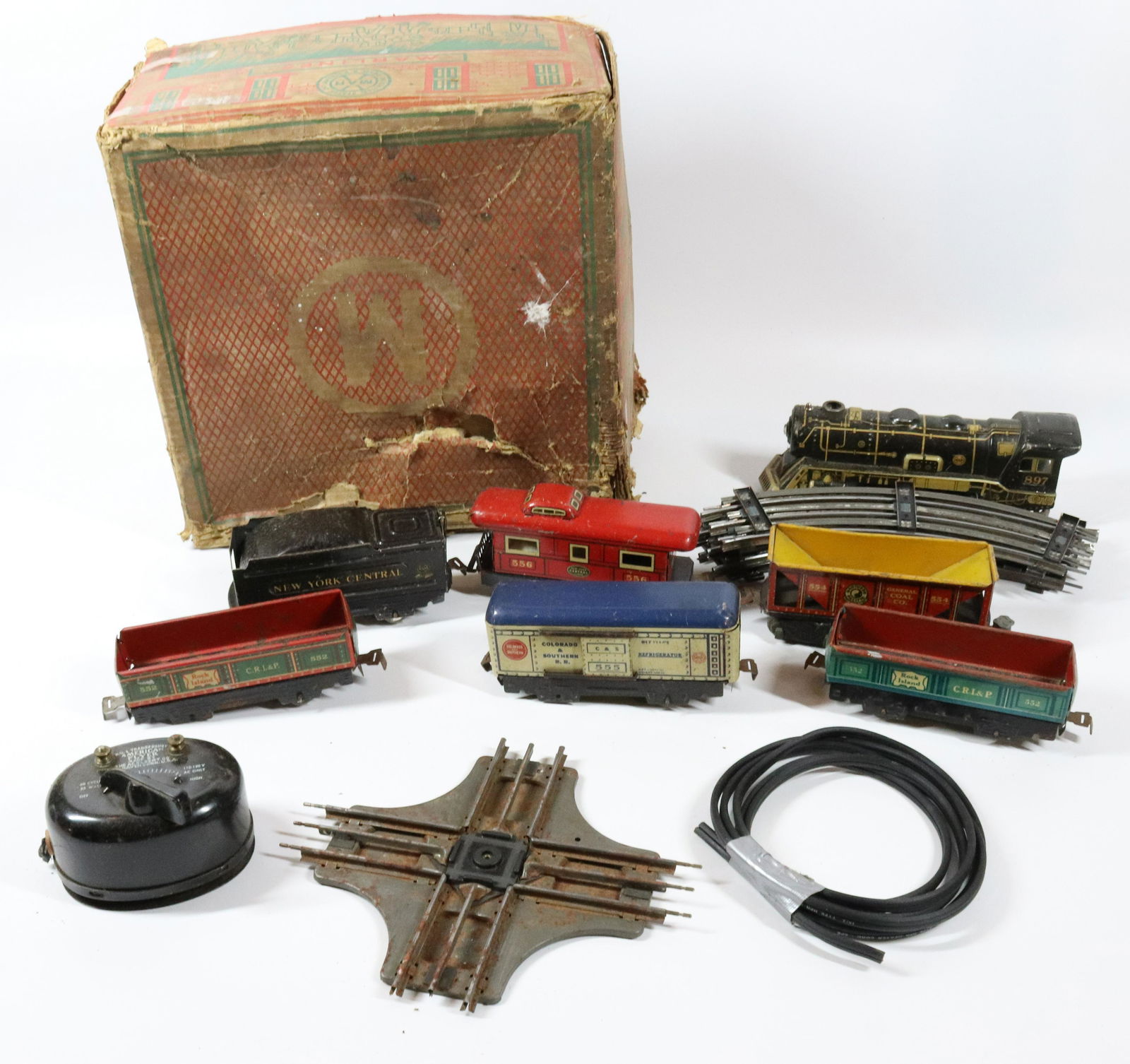 MARX TRAIN SET IN BOX (1 of 10)