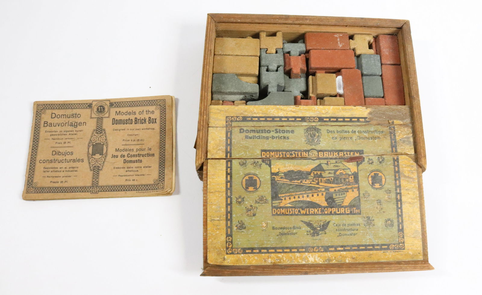 GERMAN BUILDING BLOCKS IN BOX (1 of 1)