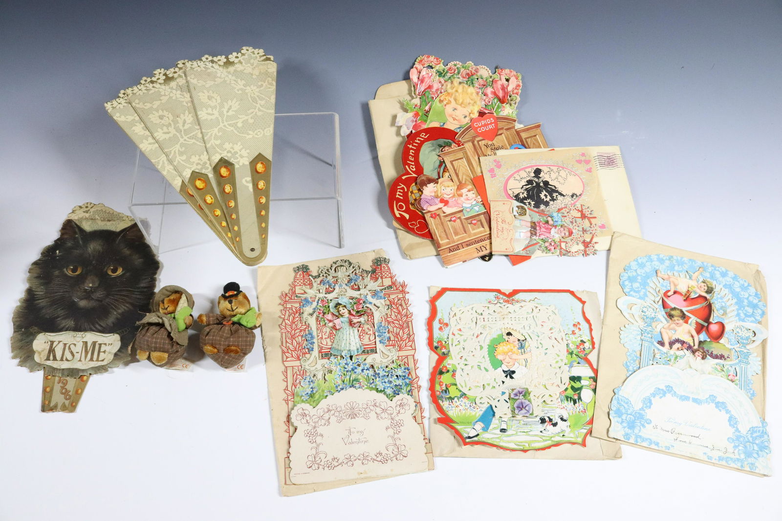 (10) PAPER VALENTINES  TWO MICE (1 of 6)