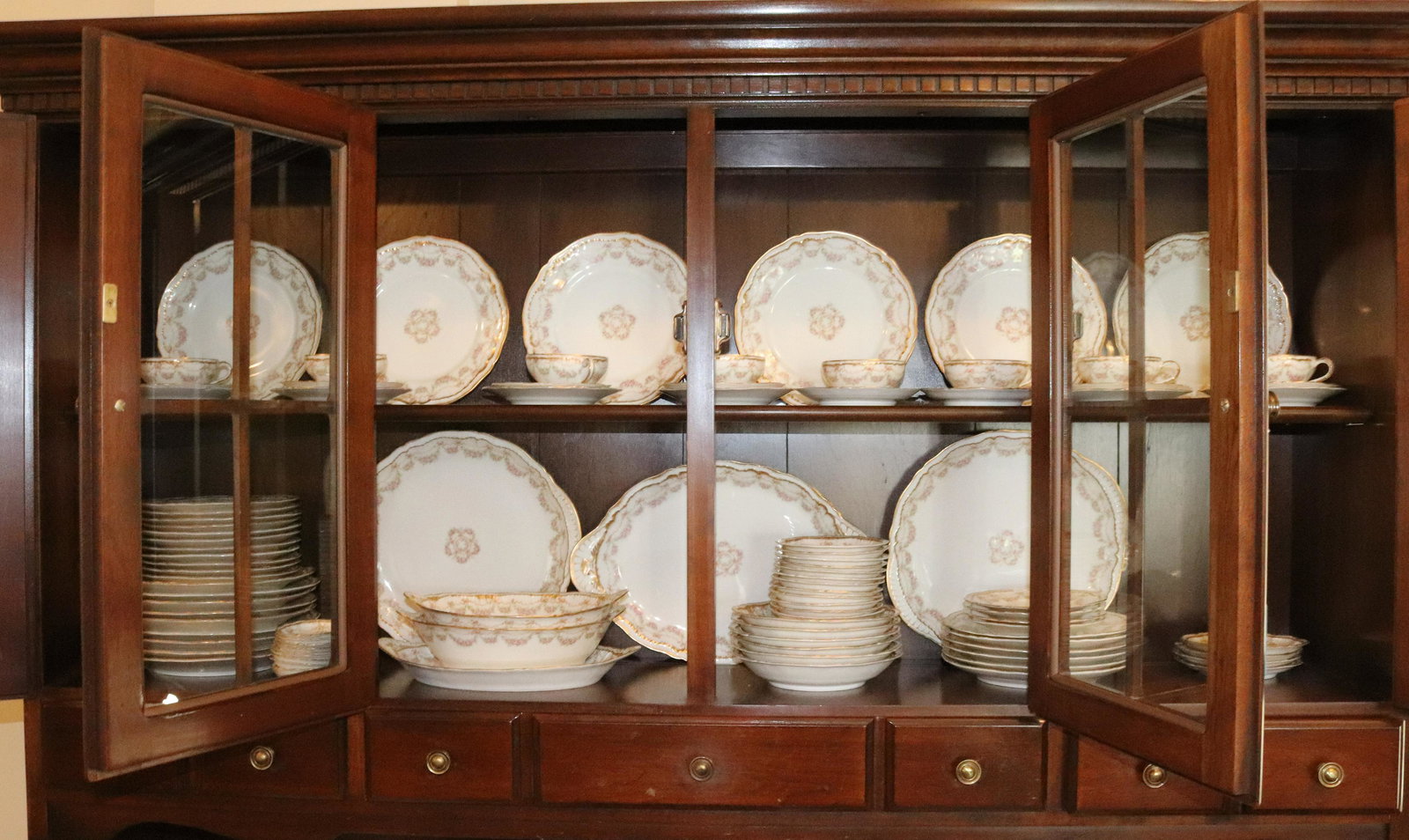 THEODORE HAVILAND LIMOGES SET OF DISHES (1 of 7)