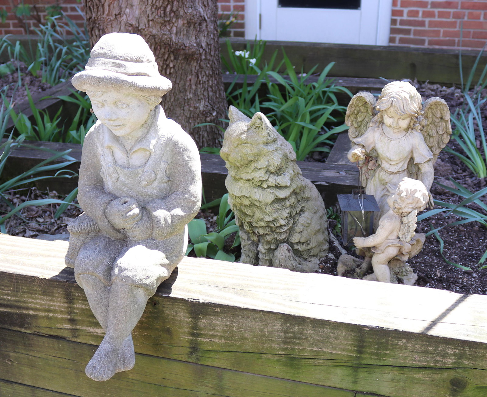 (3) OUTDOOR DECORATIONS (1 of 3)