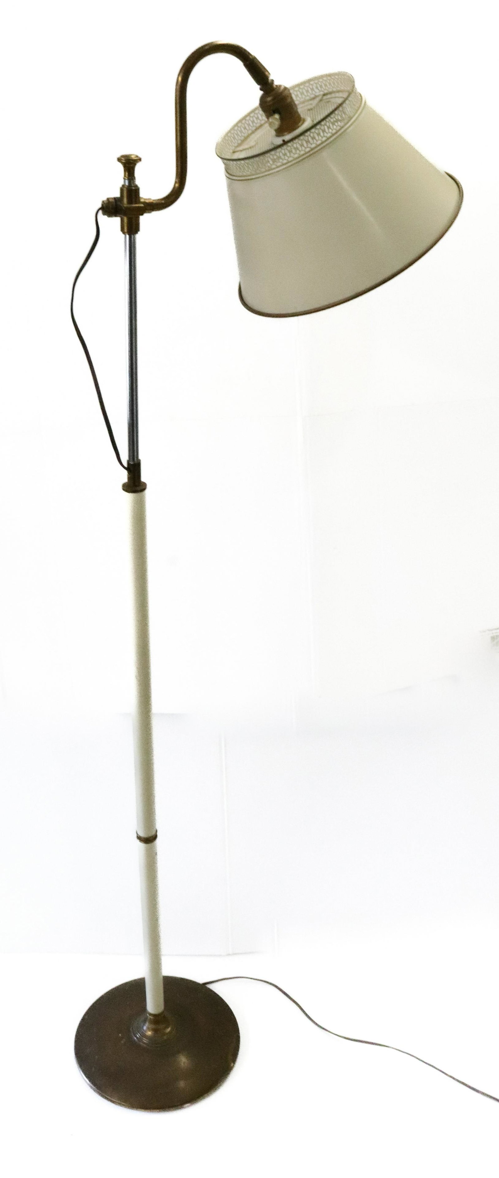 VINTAGE METAL FLOOR LAMP (1 of 4)