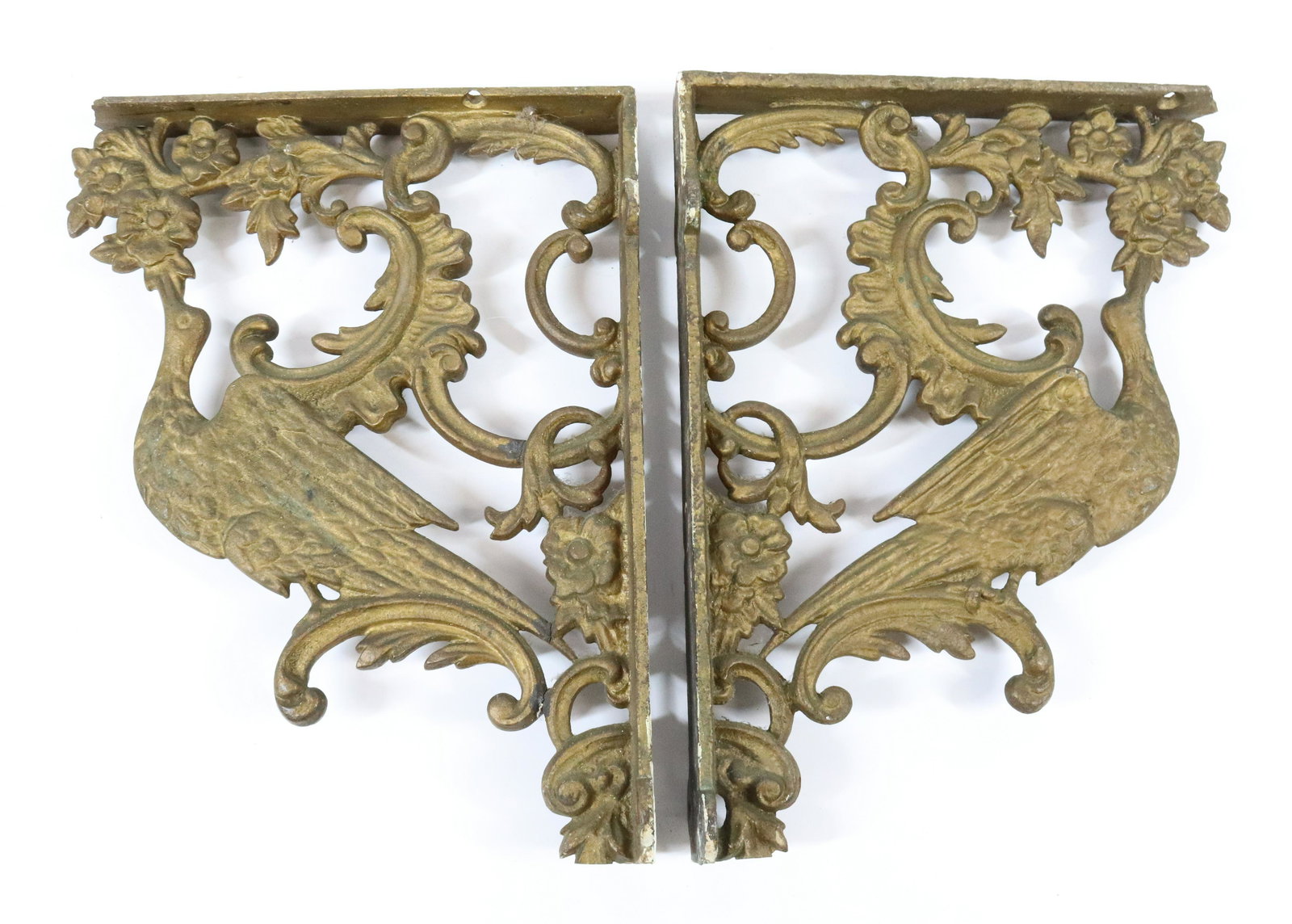 PAIR OF CAST IRON SHELF BRACKETS (1 of 4)