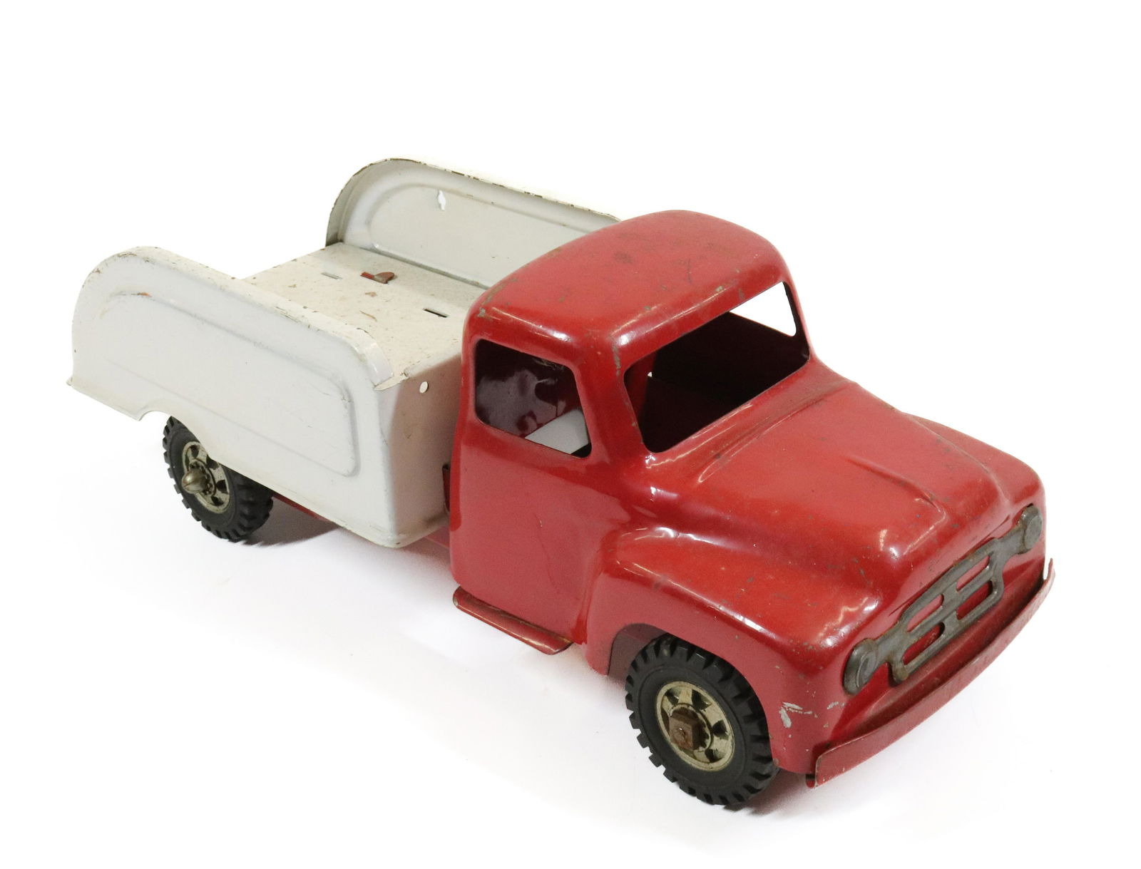 BUDDY L "REPAIR IT" TRUCK: PAINTED METAL WITH MOLDED TIRES. 14 1/2" L.