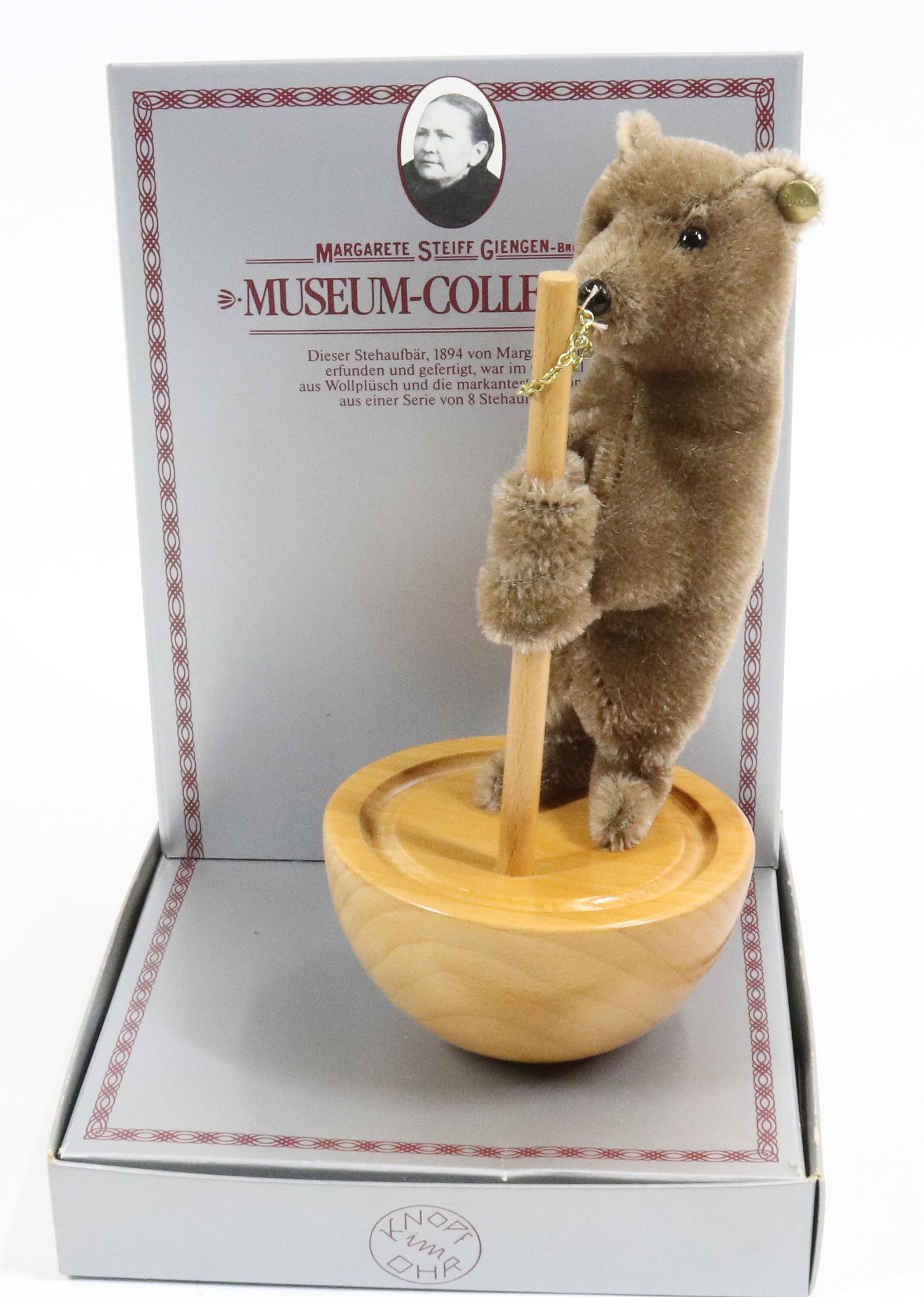 1984 STEIFF MUSEUM COLLECTION CIRCUS BEAR: ROLY-POLY CIRCUS BEAR REPLICA 1894. ORIGINAL BOX.