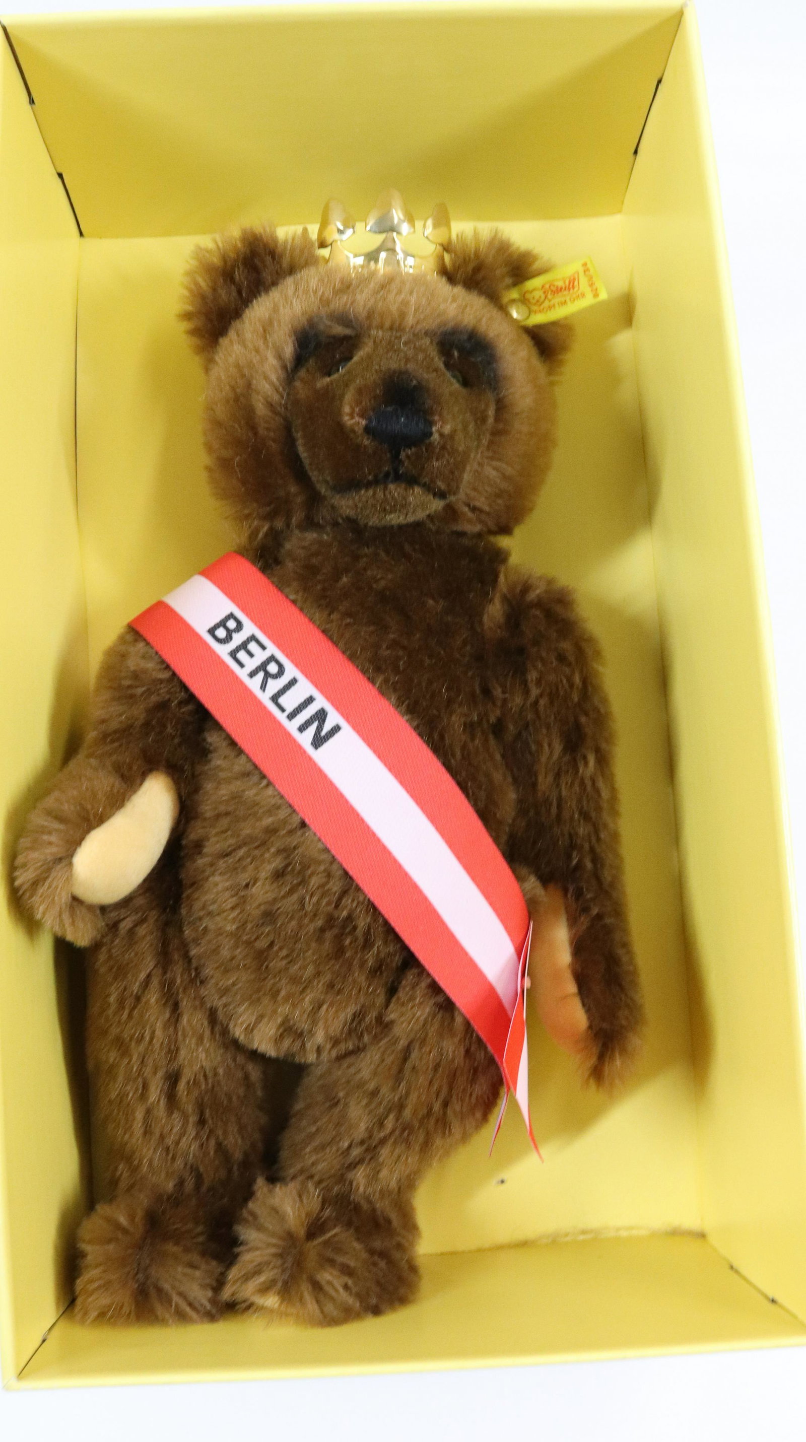 STEIFF MOHAIR BERLIN BEAR IN ORIGINAL BOX: BUTTON/TAG IN EAR. 13" L.