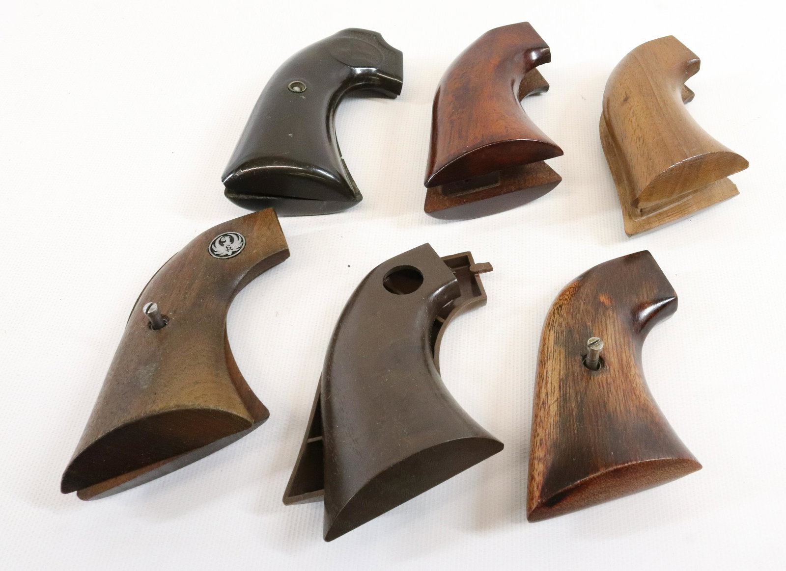 LOT OF GUN GRIPS: (6) SETS OF GRIPS - INCLUDING COLT AND SMITH AND WESSON Terms: UPDATED 2023 TERMS FOR PURCHASING AND SHIPPING OF AUCTION ITEMS. PLEASE READ CAREFULLY BEFORE BIDDING. ALL PAYMENTS MUST BE MADE BEFORE I