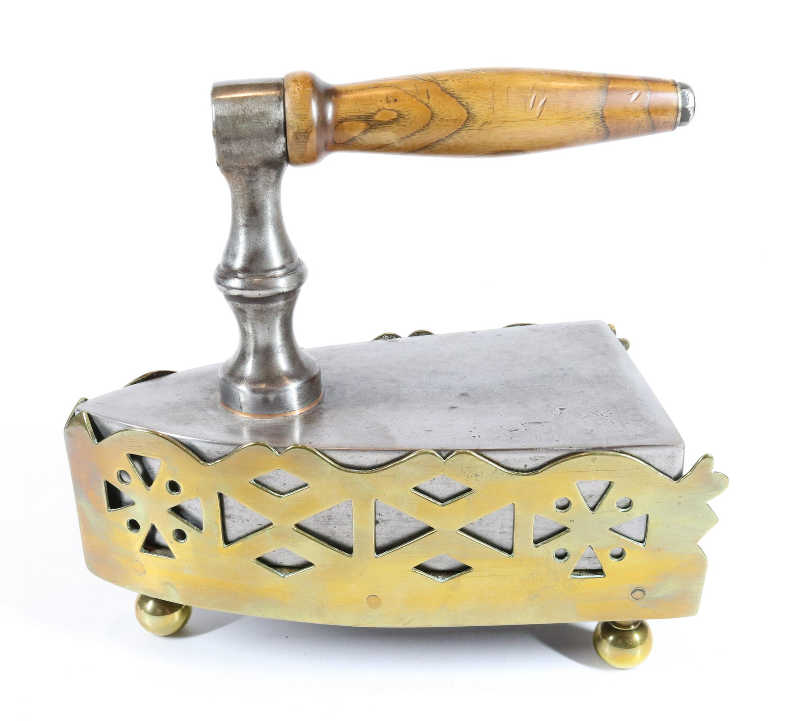 BELGIUM FLAT IRON WITH THICK SOLE: F. SALMON. B. 1901 WITH MATCHING BRASS CUTWORK TRIVET - 8 3/8" UPDATED 2023 TERMS FOR PURCHASING AND SHIPPING OF AUCTION ITEMS. PLEASE READ CAREFULLY BEFORE BIDDING. ALL PAYMENTS FOR PURCHASES WILL BE