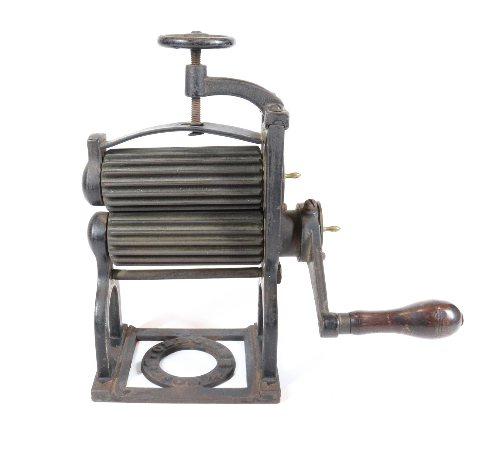C.S. OSBORNE & CO. FLUTER: BRASS COVERS ON ROLLERS - PATENT 1866, 4 1/2" ROLLERS UPDATED 2023 TERMS FOR PURCHASING AND SHIPPING OF AUCTION ITEMS. PLEASE READ CAREFULLY BEFORE BIDDING. ALL PAYMENTS FOR PURCHASES WILL BE MADE THR