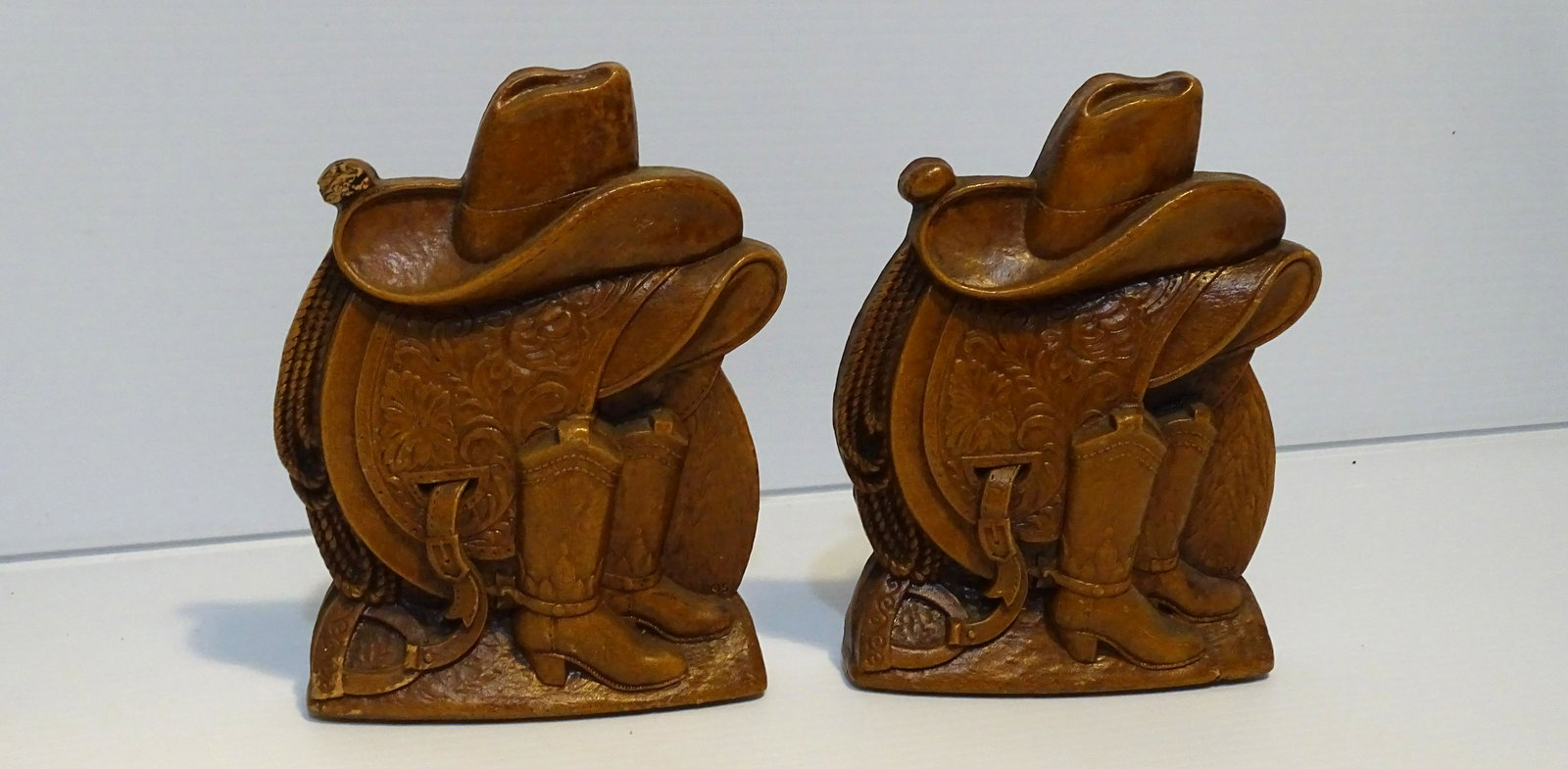 WESTERN BOOKENDS: BOOKENDS UPDATED 2023 Terms for Purchasing and Shipping of Auction Items. Please read carefully before bidding. All payments for purchases will be made through LiveAuctioneers.com payment processing c