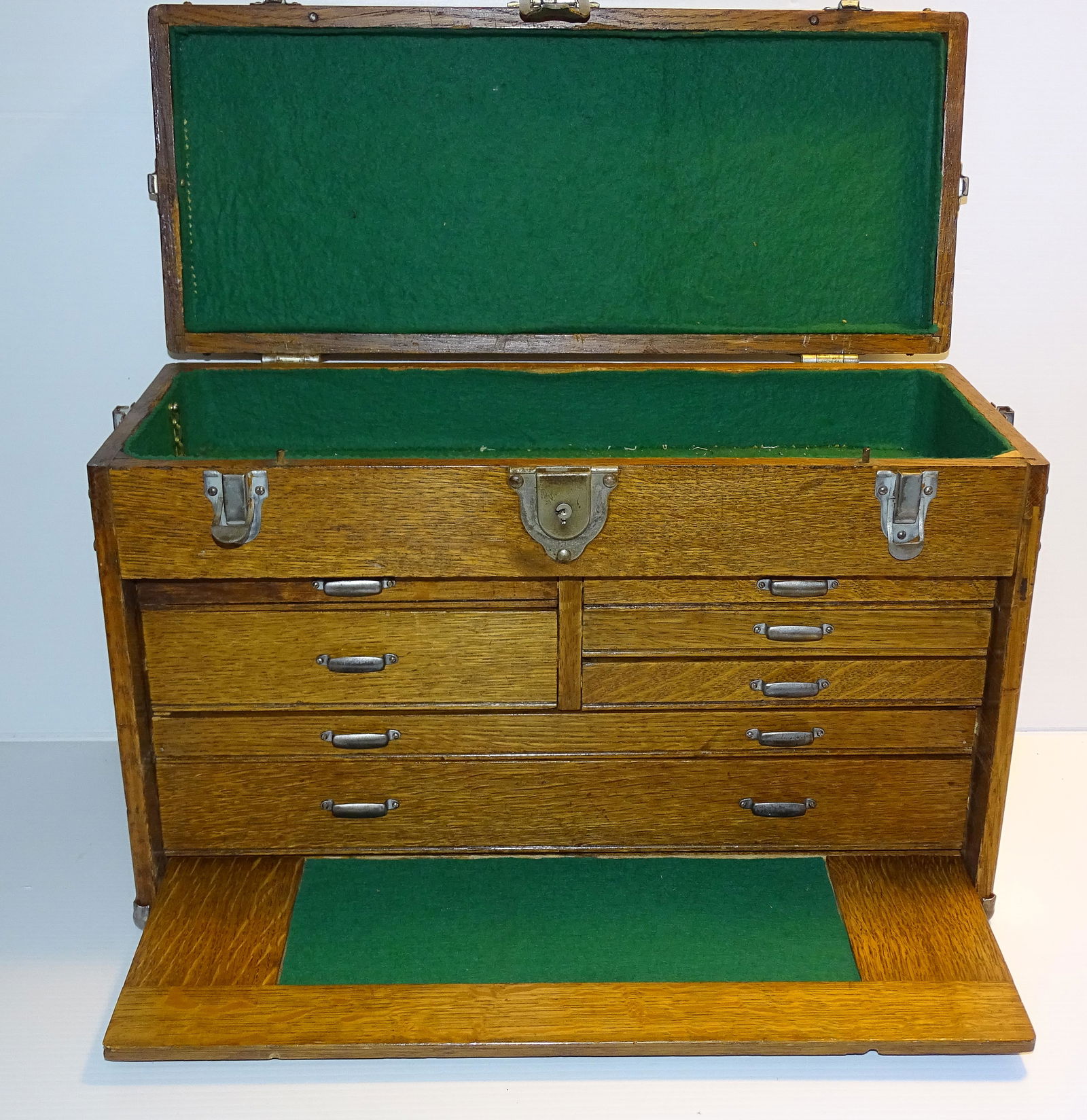 VINTAGE OAK MACHINIST BOX: OAK CHEST WITH DRAWERS UPDATED 2023 Terms for Purchasing and Shipping of Auction Items. Please read carefully before bidding. All payments for purchases will be made through LiveAuctioneers.com paymen