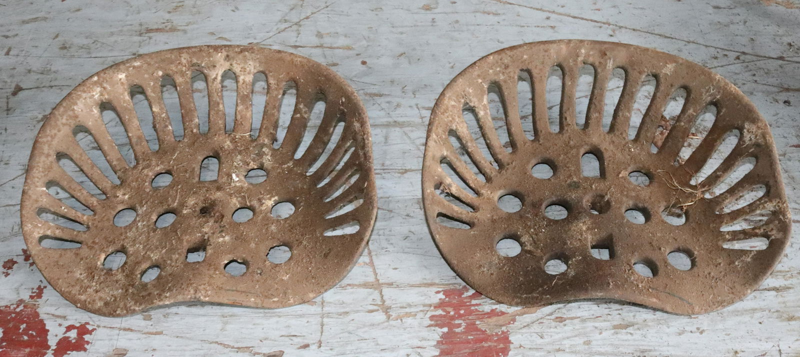 (2) ANTIQUE TRACTOR SEATS (1 of 3)