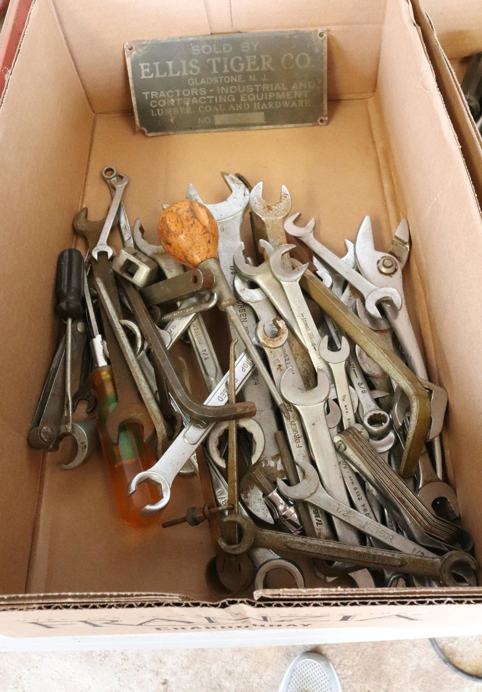 LOT OF WRENCHES (1 of 3)