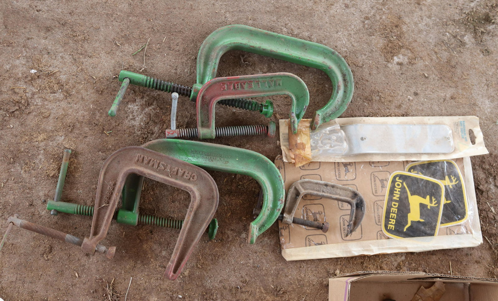 LOT OF CLAMPS (1 of 2)