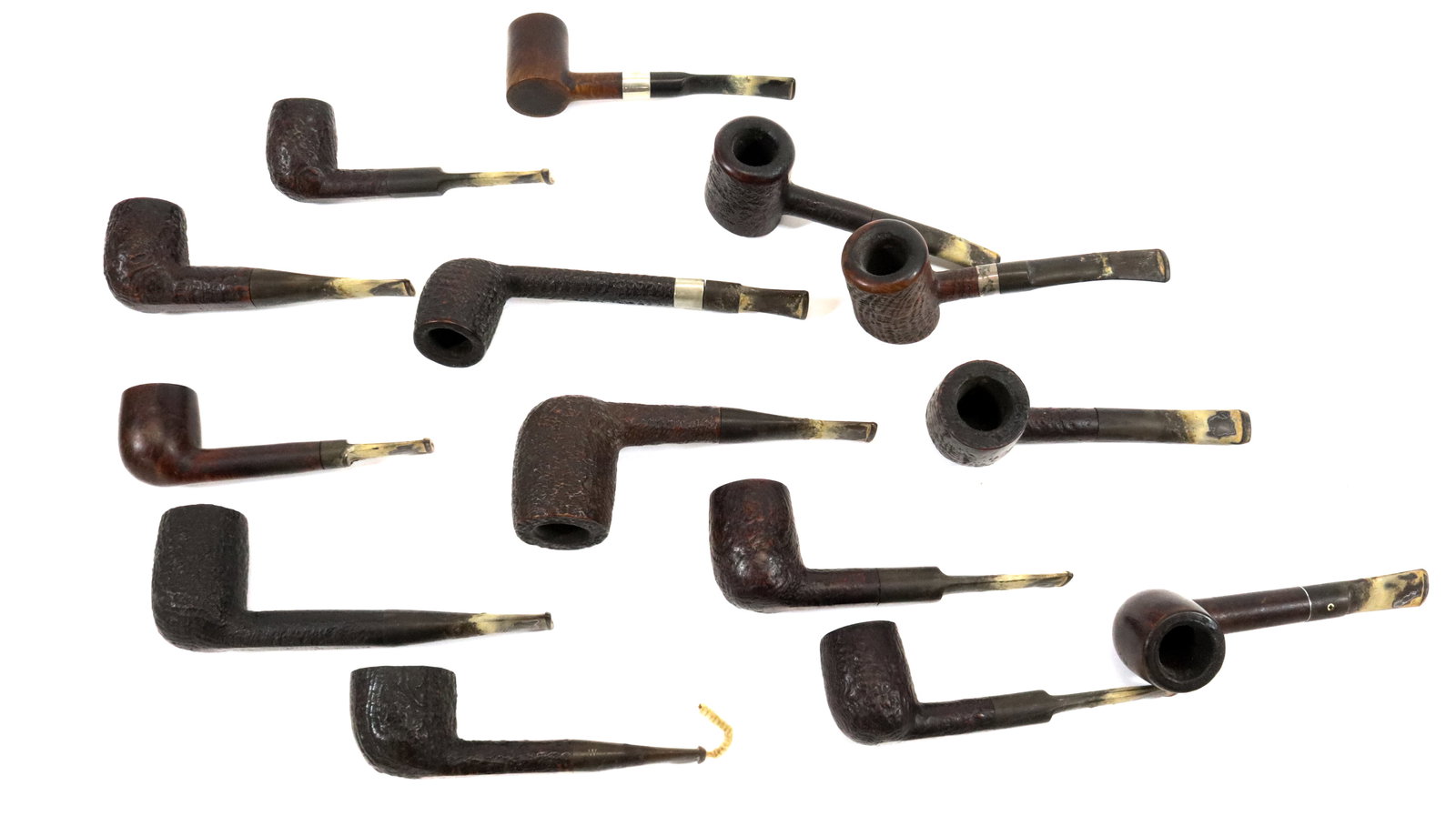 LOT OF VINTAGE PIPES (1 of 1)