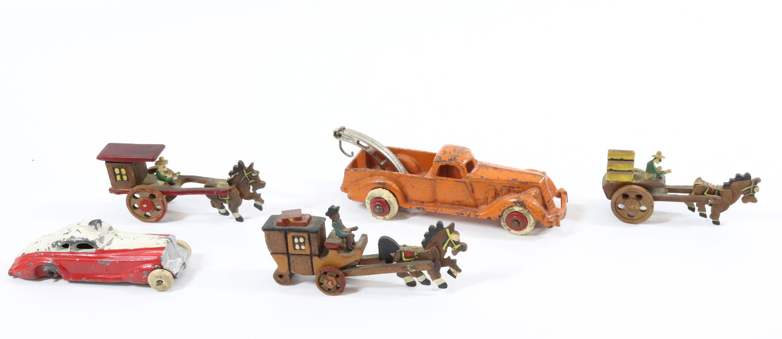 LOT OF VINTAGE TOYS (1 of 4)