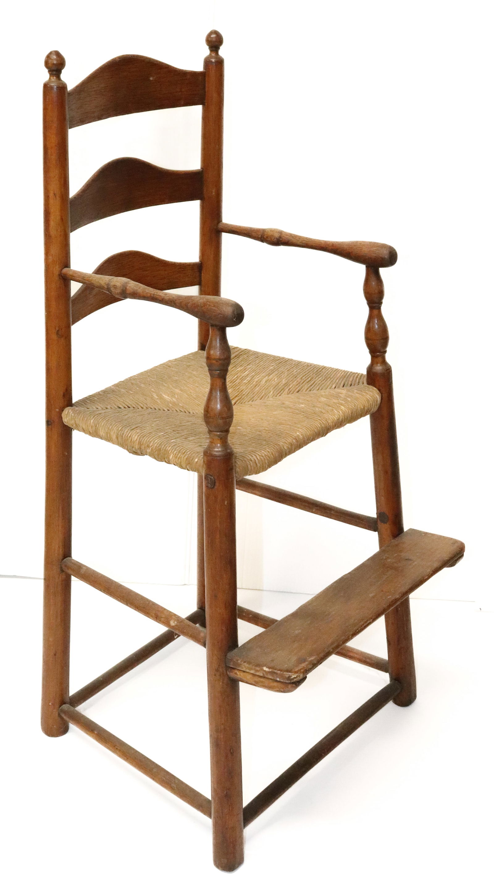 EARLY CHILD'S HIGHCHAIR (1 of 4)