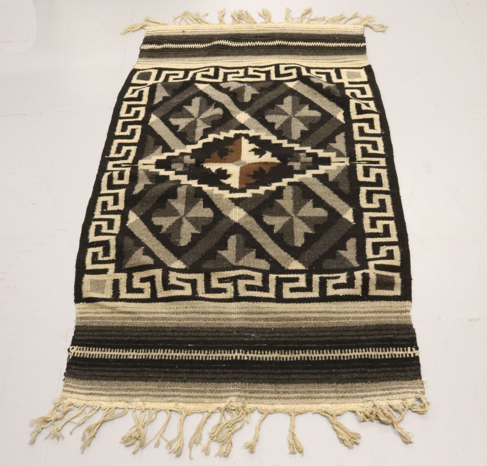 VINTAGE WOVEN THROW RUG (1 of 3)