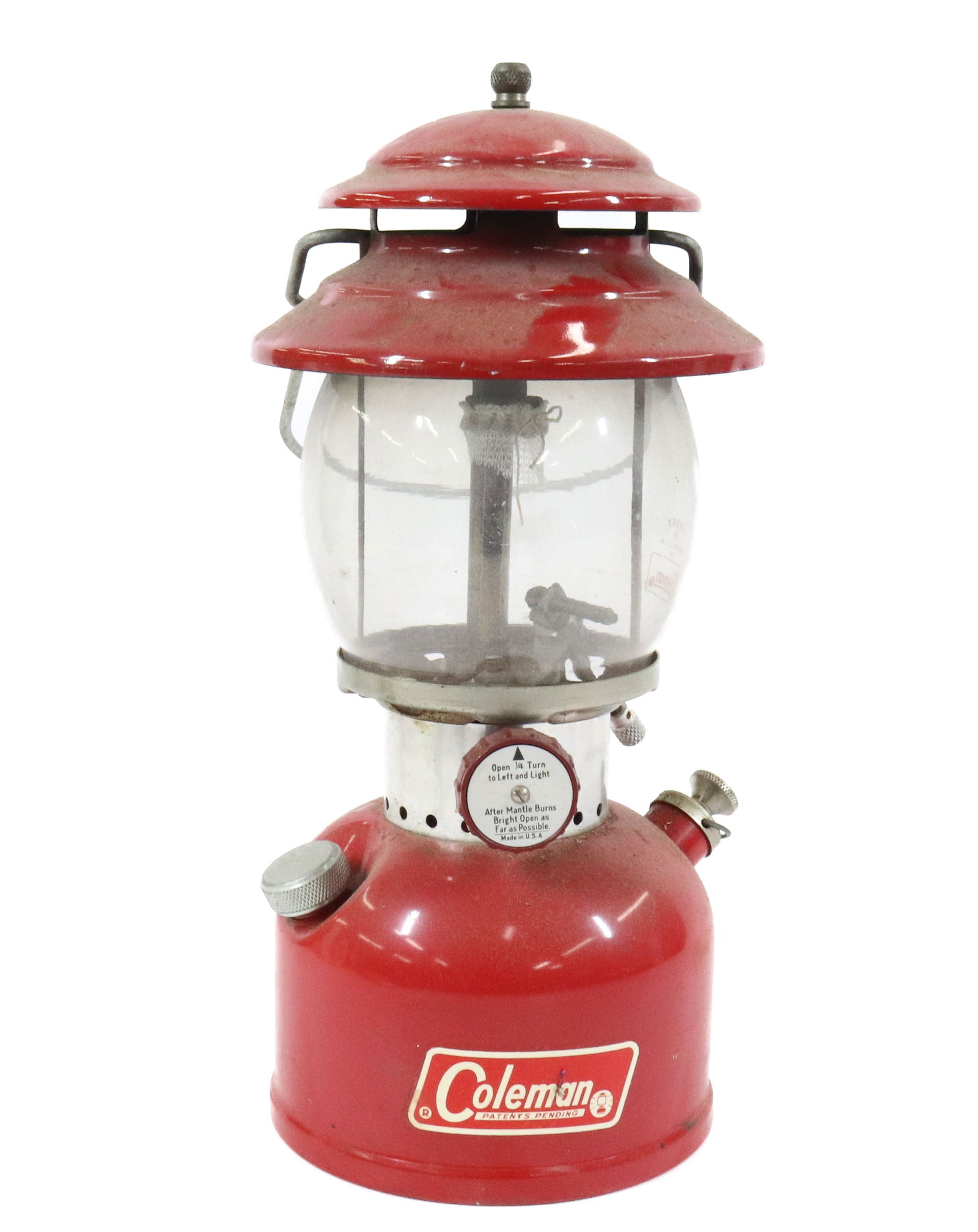 VINTAGE COLEMAN LANTERN (1 of 5)