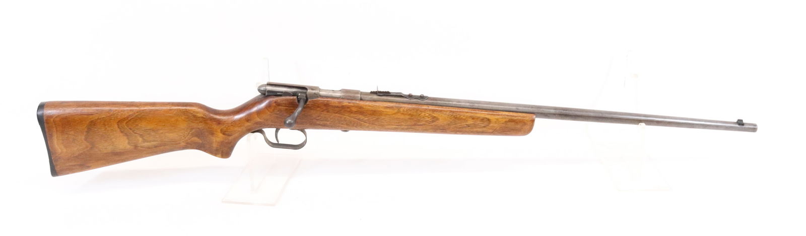 PIONEER SINGLE SHOT RIFLE, MODEL 765: .22, SERIAL# 46890 - 24" BARREL Registration: THIS GUN REQUIRES REGISTRATION OR FFL TRANSFER Terms: UPDATED 2023 TERMS FOR PURCHASING AND SHIPPING OF AUCTION ITEMS. PLEASE READ CAREFULLY BEFORE BIDDIN