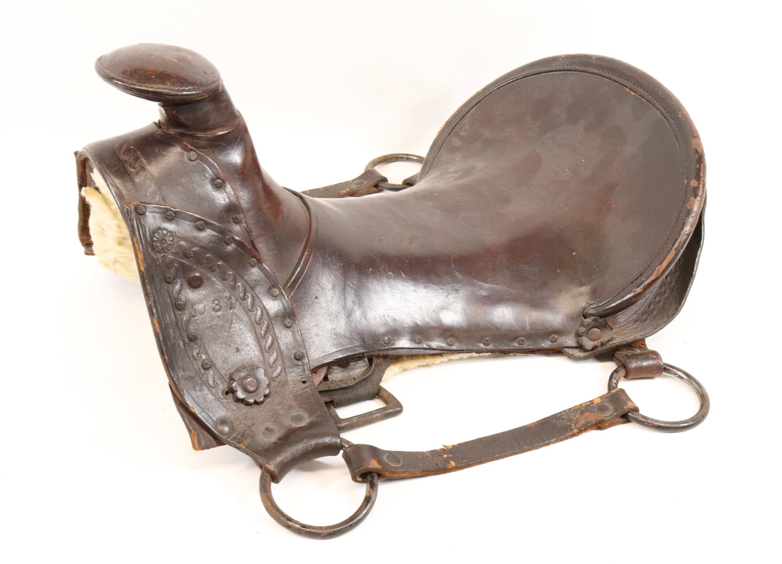 LEATHER SADDLE: 12 1/2"