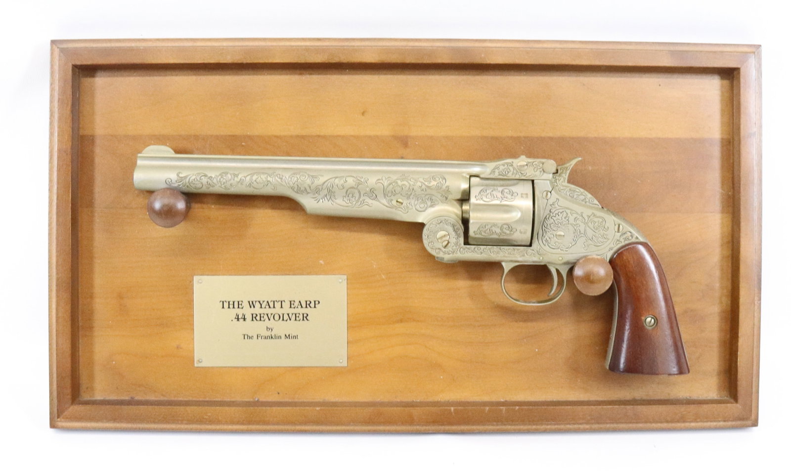 WYATT ERP FRANKLIN MINT REPLICA REVOLVER: ON PLAQUE