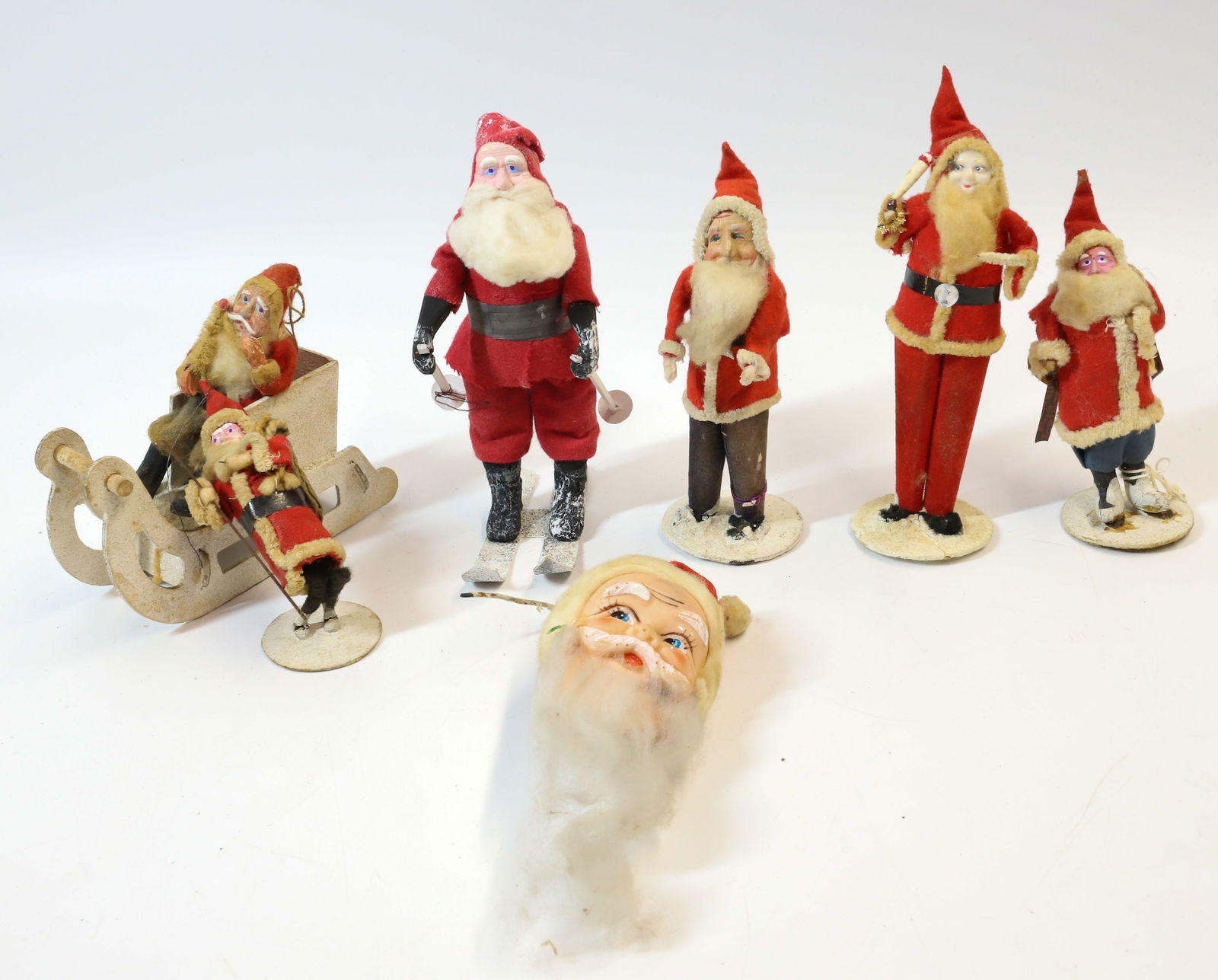 LOT OF VINTAGE SANTA CLAUS FIGURES (1 of 8)