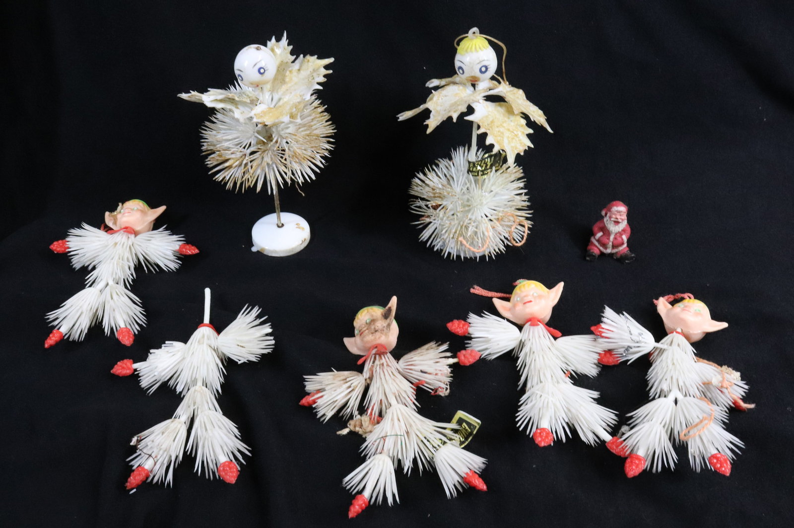 LOT OF VINTAGE CHRISTMAS DECORATIONS (1 of 4)