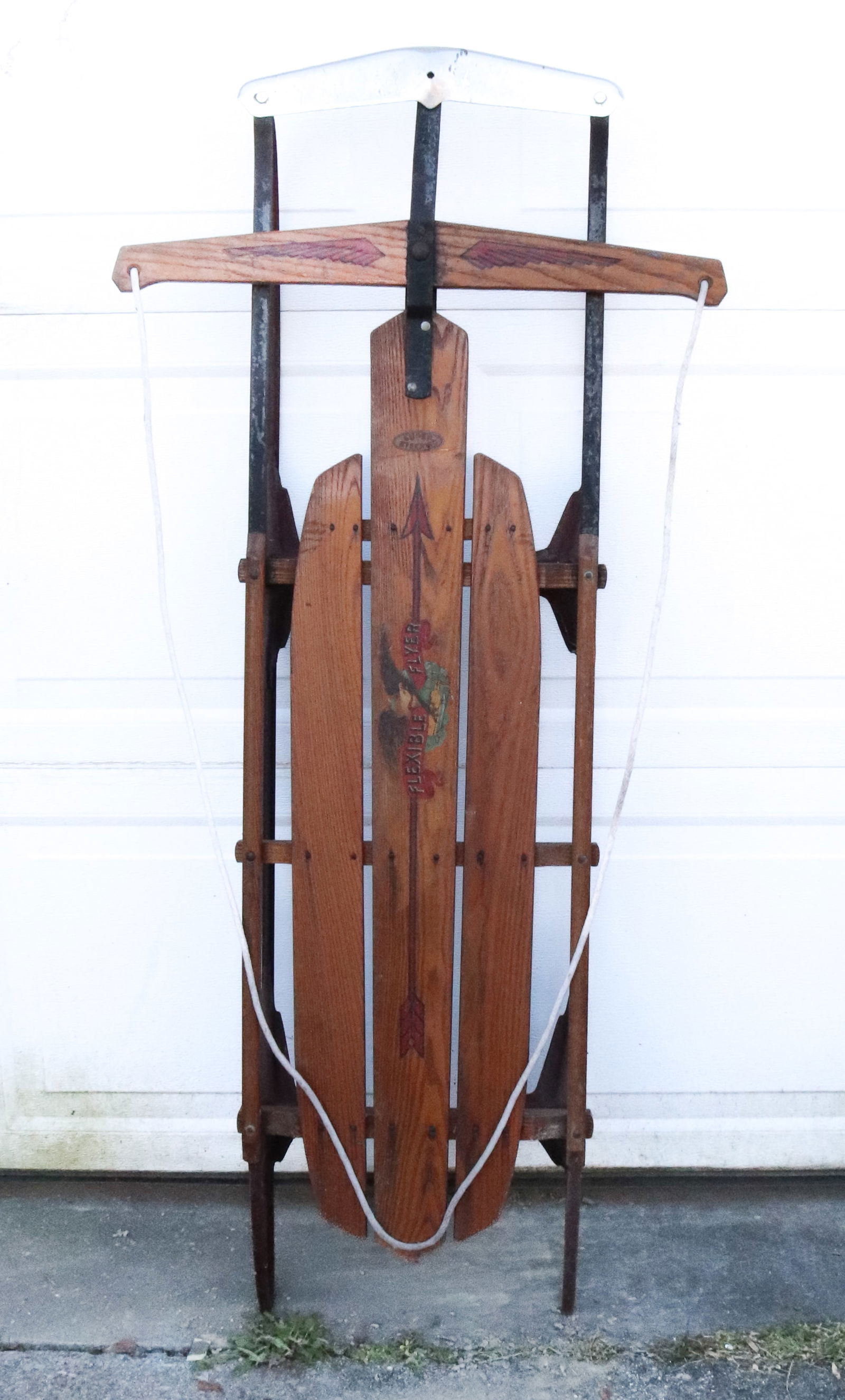 VINTAGE FLEXIBLE FLYER SLED (1 of 4)