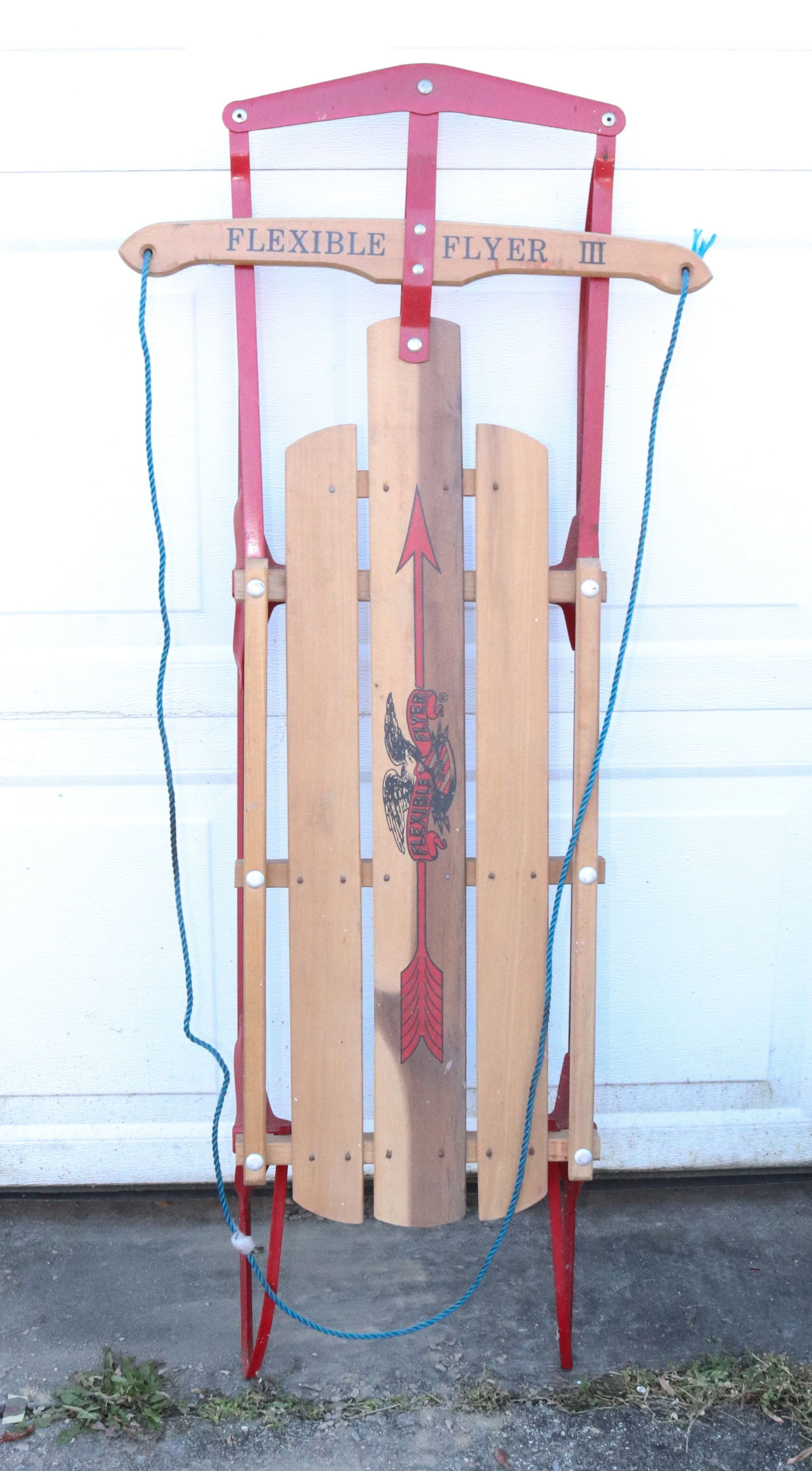 VINTAGE FLEXIBLE FLYER SLED (1 of 3)