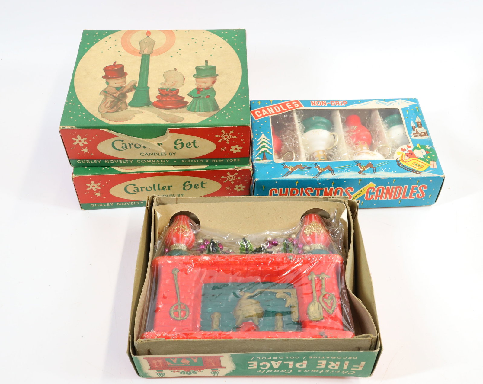 LOT OF VINTAGE HOLIDAY CANDLES (1 of 4)