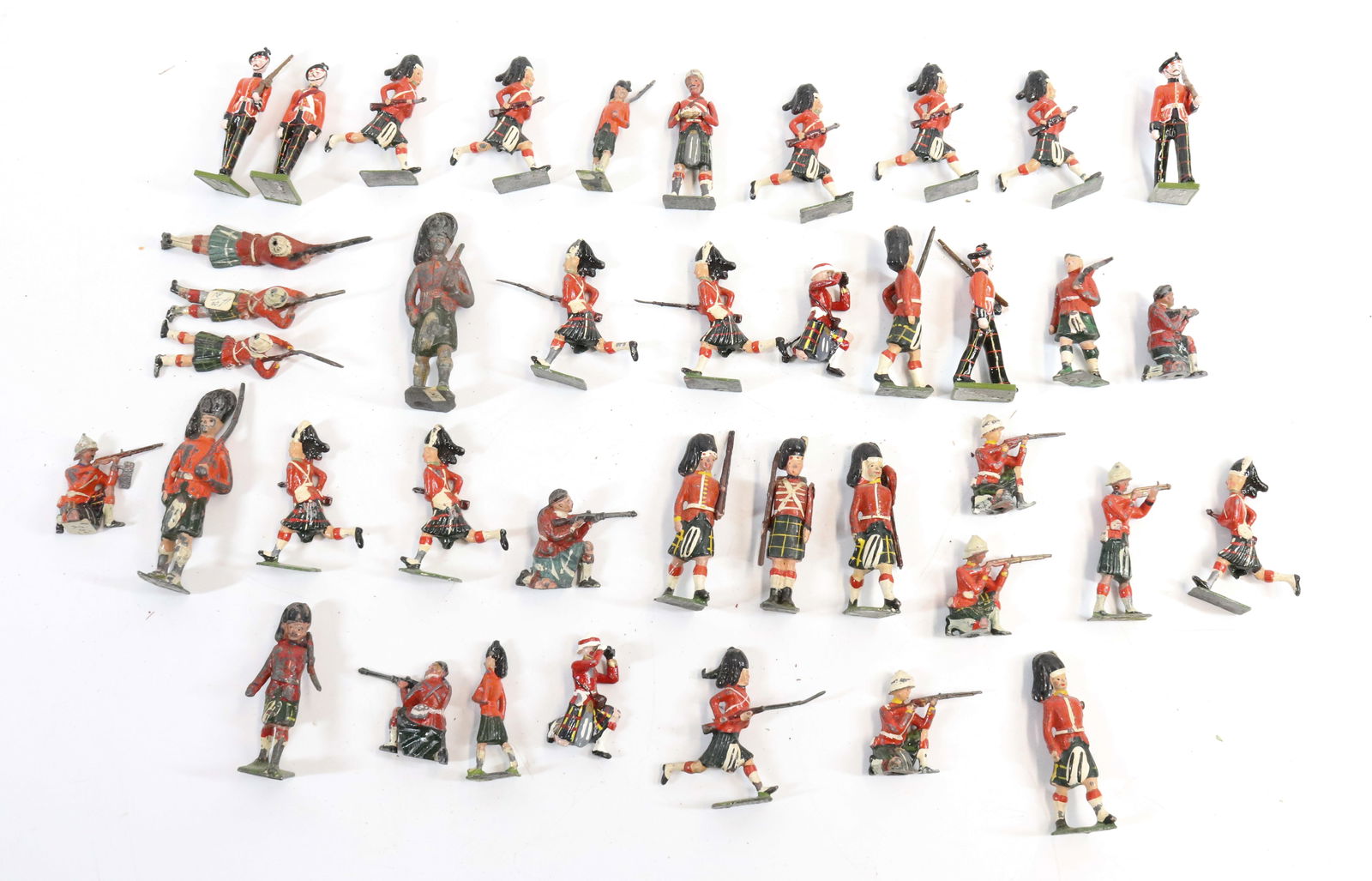 LOT OF BRITAIN'S LEAD SOLDIERS (1 of 5)