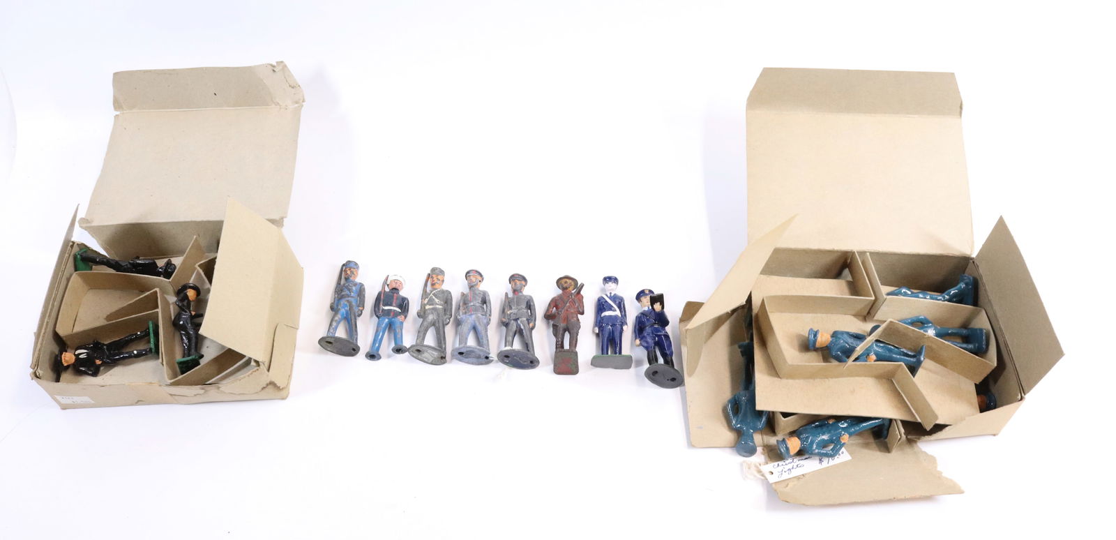 LOT OF LEAD AND CAST FIGURES (1 of 6)