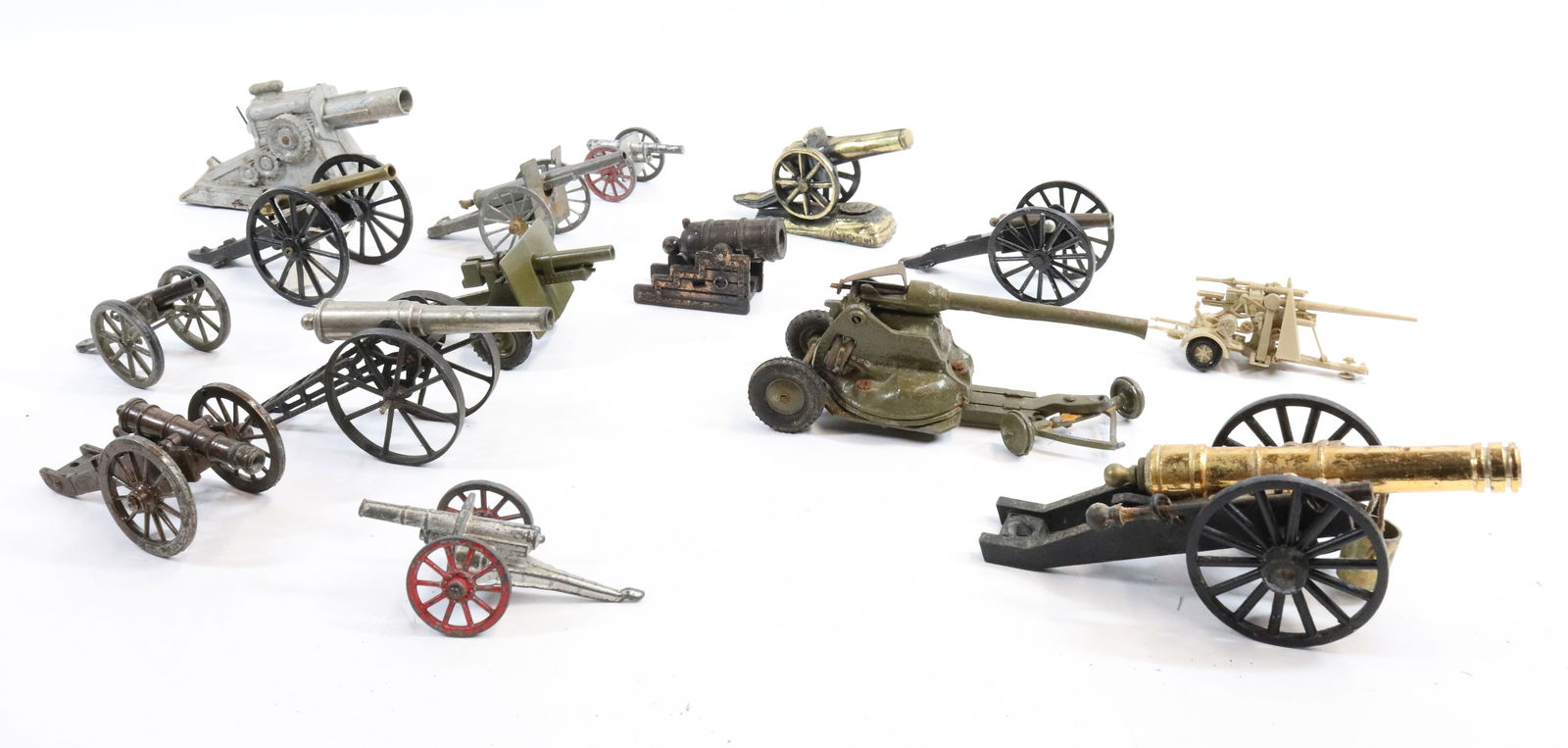 LOT OF VARIOUS TOY CANNONS (1 of 2)