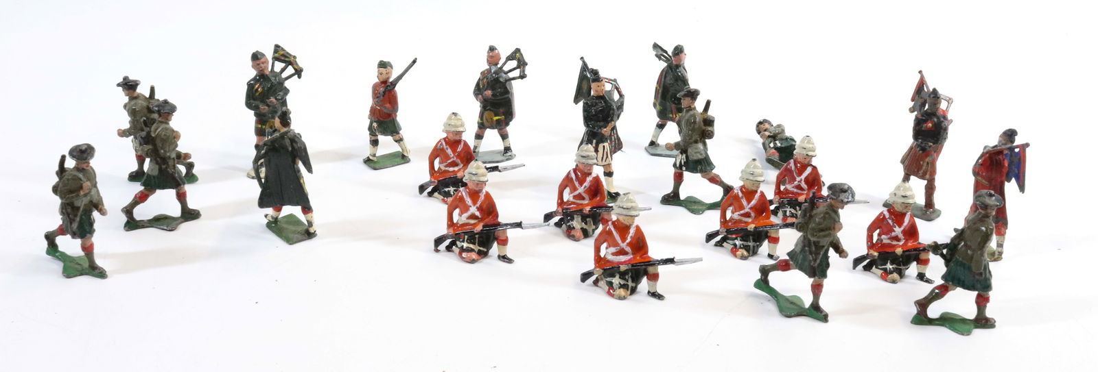 LOT OF PAINTED LEAD SOLDIERS (1 of 4)