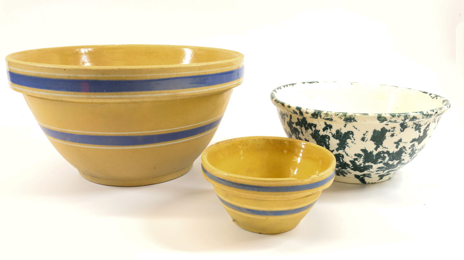 (3) COUNTRY MIXING BOWLS (1 of 5)