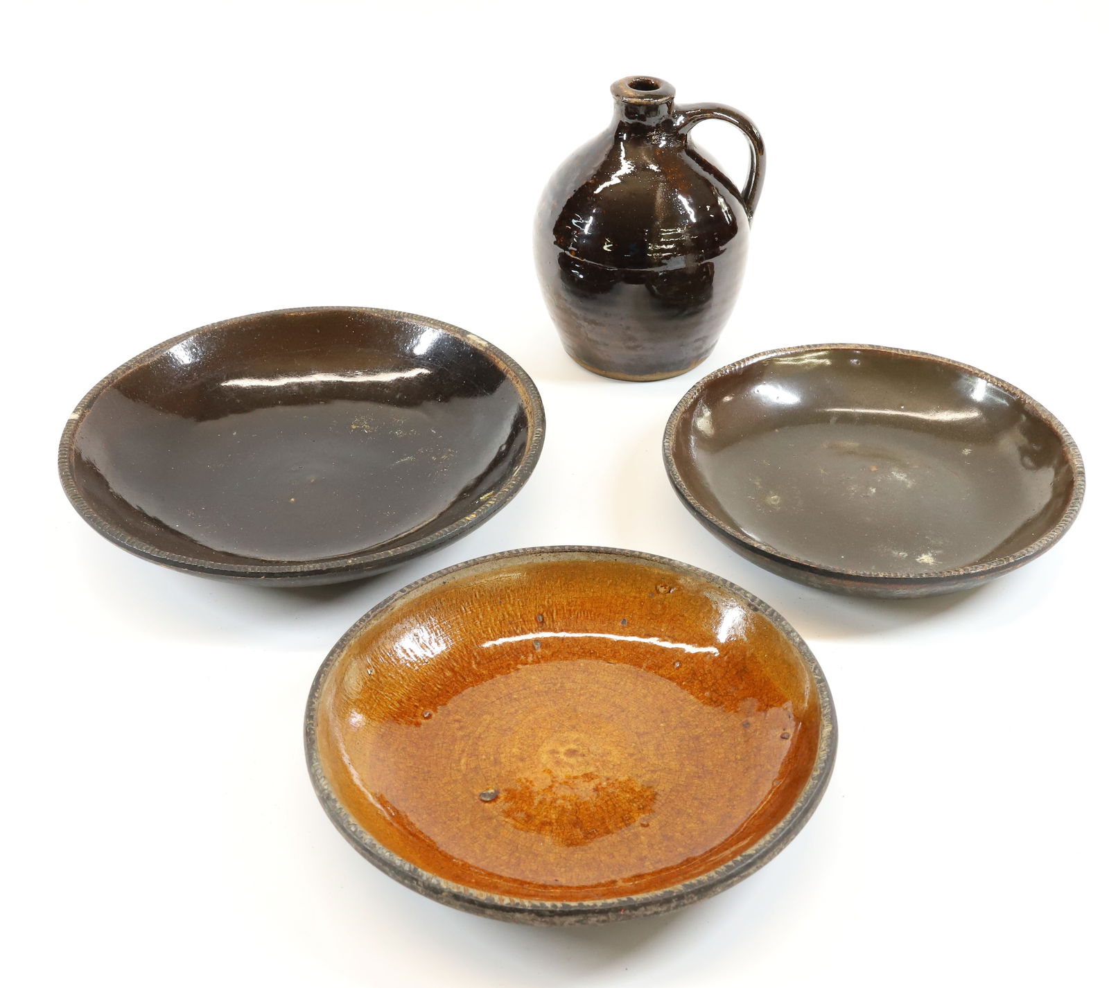 POTTERY PIE PLATES AND JUG (1 of 5)